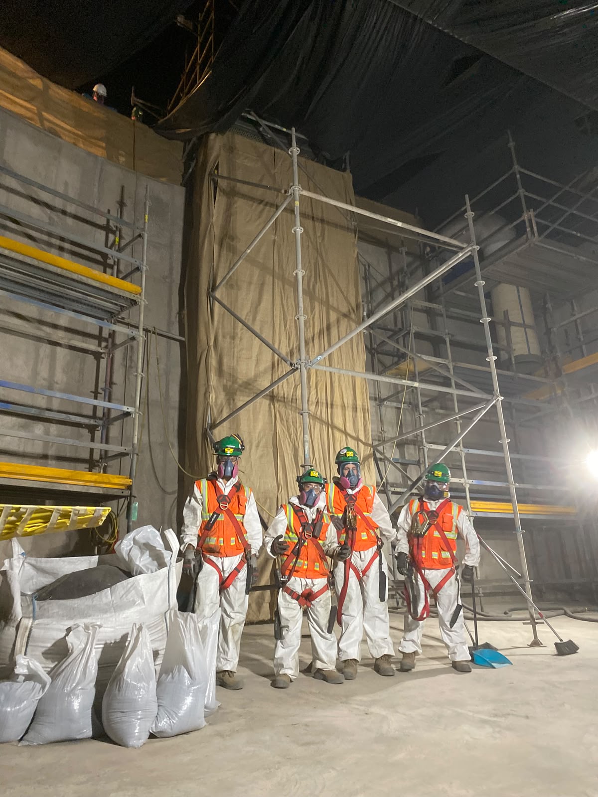 Equipo en obra
